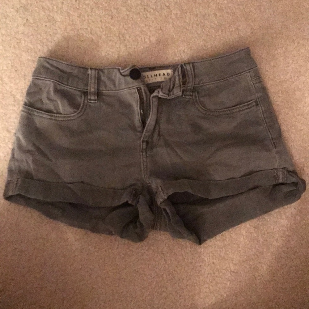 Bullhead gray shorts
